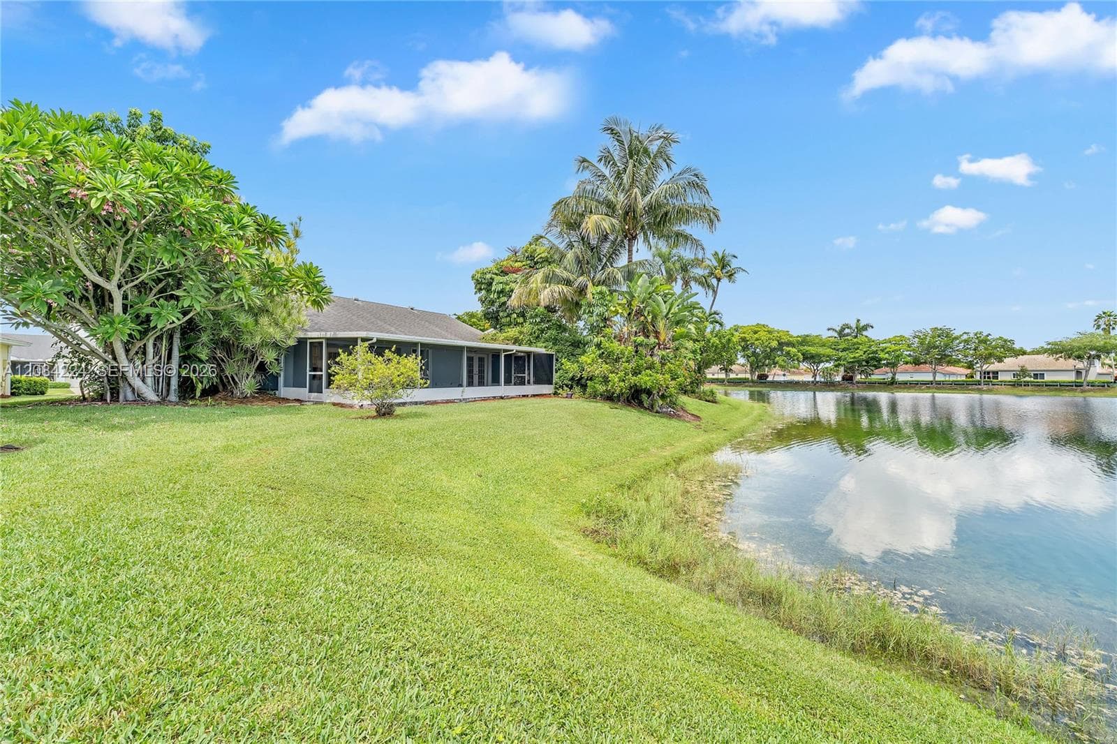 685 SE 25th Ln, Homestead, FL 33033 photo 2