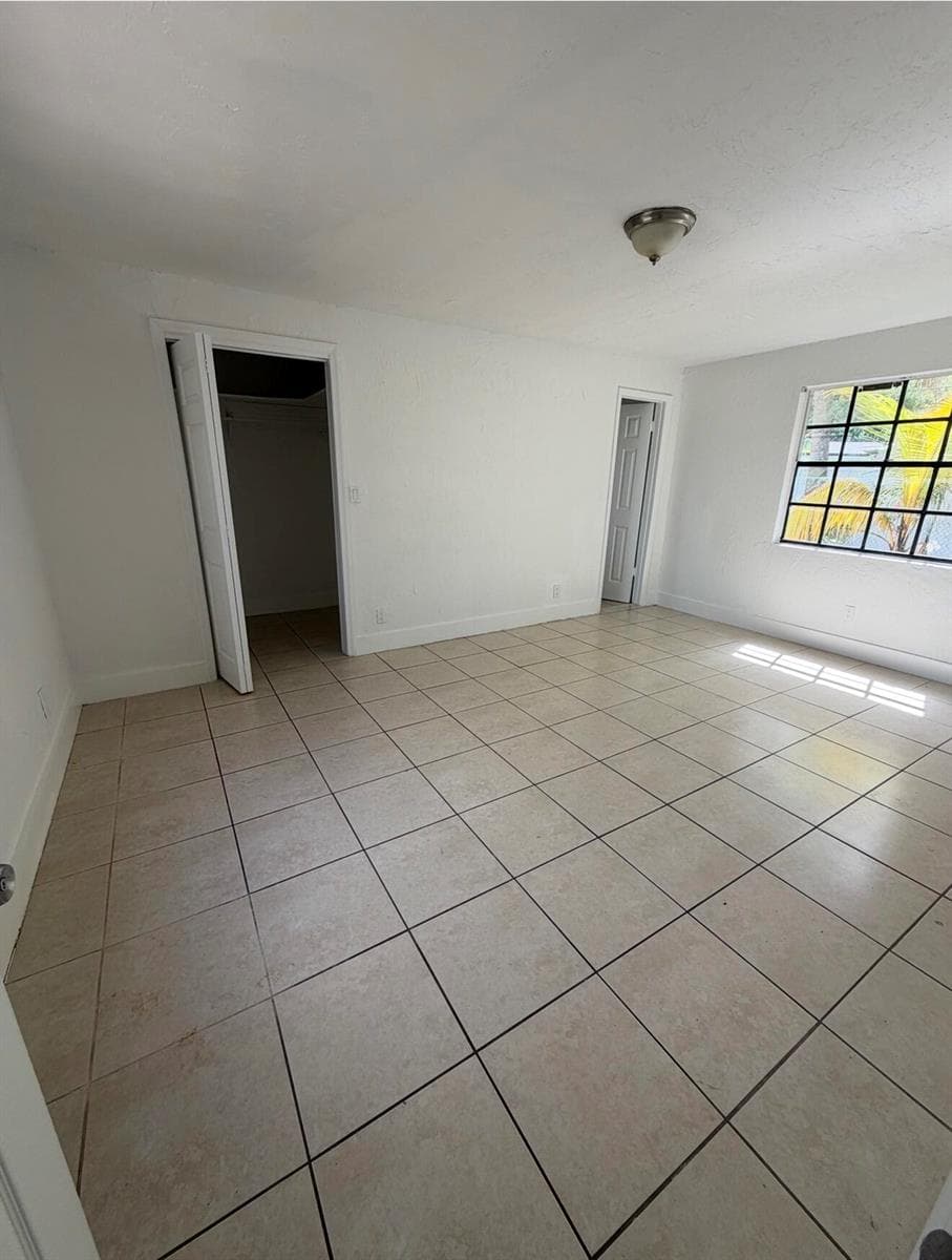 3411 NW 9th Court, Fort Lauderdale, FL 33311 photo 2