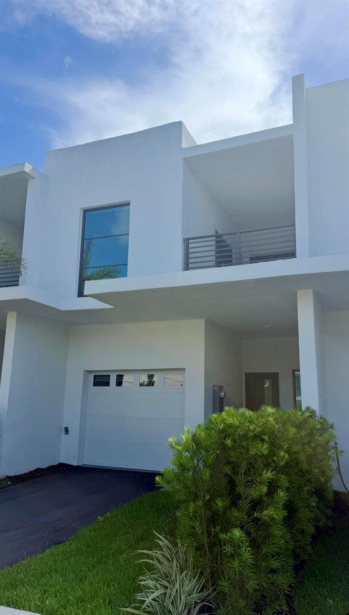 2511 PIERCE Street # 4, Hollywood, FL 33020