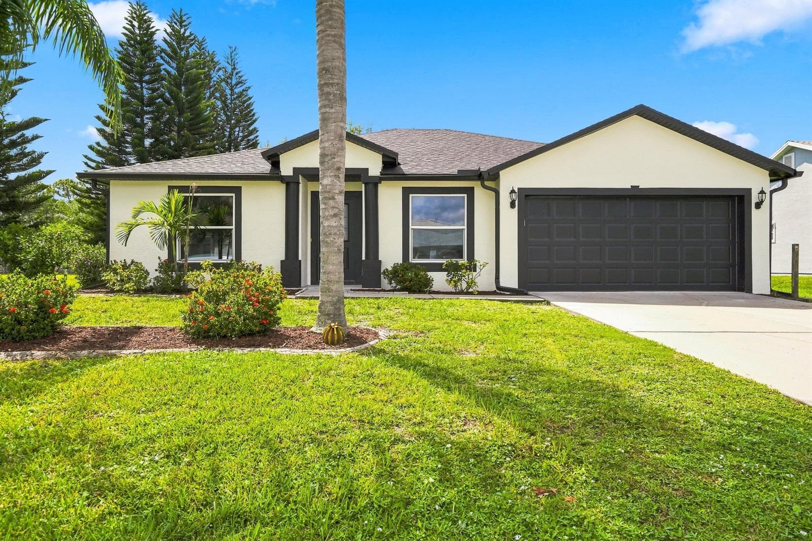 820 SW Jennifer Terrace, Port St. Lucie, FL 34953 photo 2