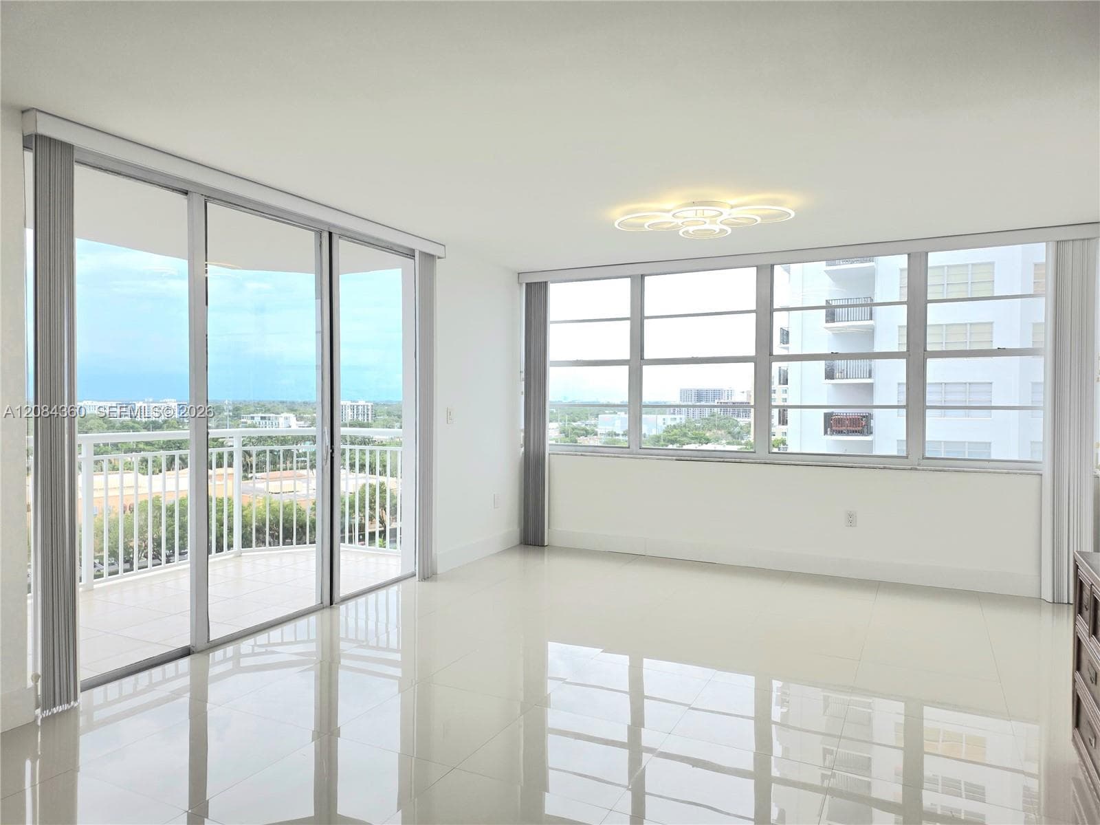 18051 Biscayne Blvd # 1204, Aventura, FL 33160 photo 2
