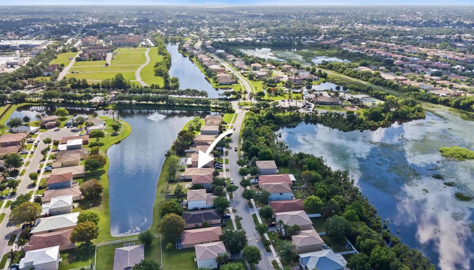 1899 SW NEWPORT ISLES Boulevard, Port St. Lucie, FL 34953 photo 2