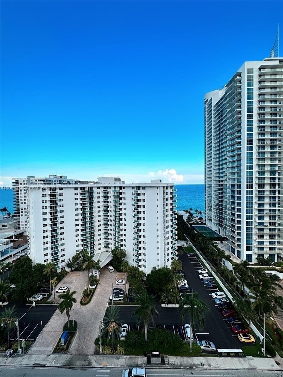 3000 S Ocean Dr # 1606, Hollywood, FL 33019