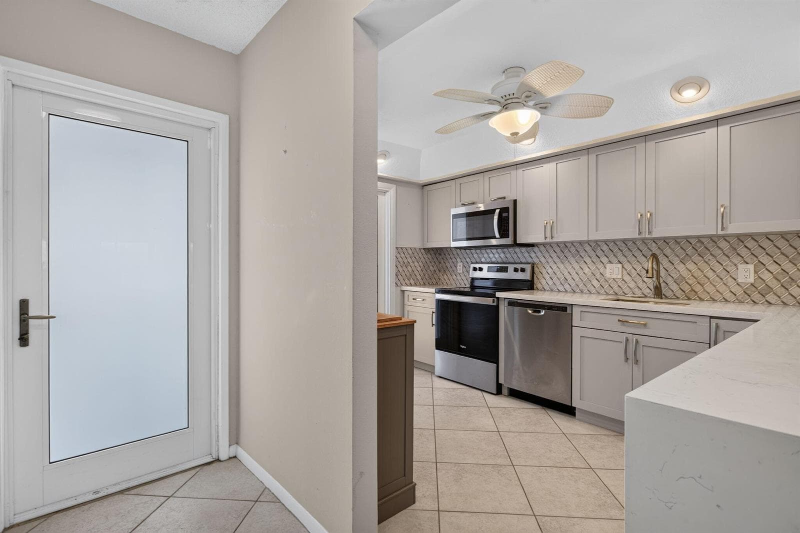 2731 NE 14TH ST Causeway # 702, Pompano Beach, FL 33062 photo 2