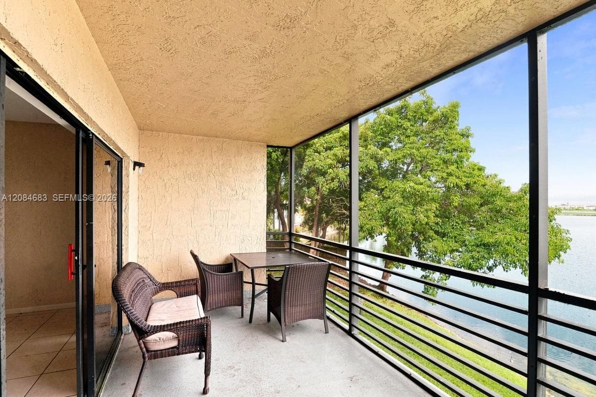 471 Ives Dairy Rd # 202-3, Miami, FL 33179