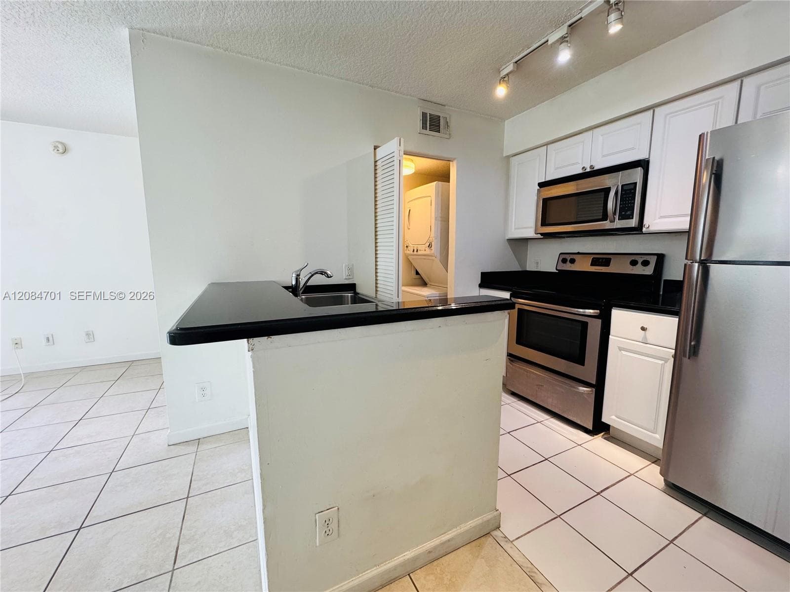 630 S Park Rd # 29-3, Hollywood, FL 33021 photo 2