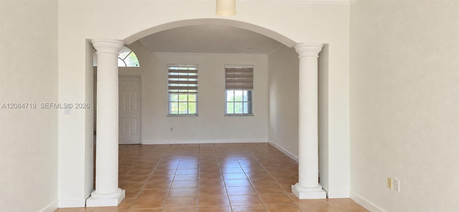 3670 SW 154th Ct, Miami, FL 33185 photo 2