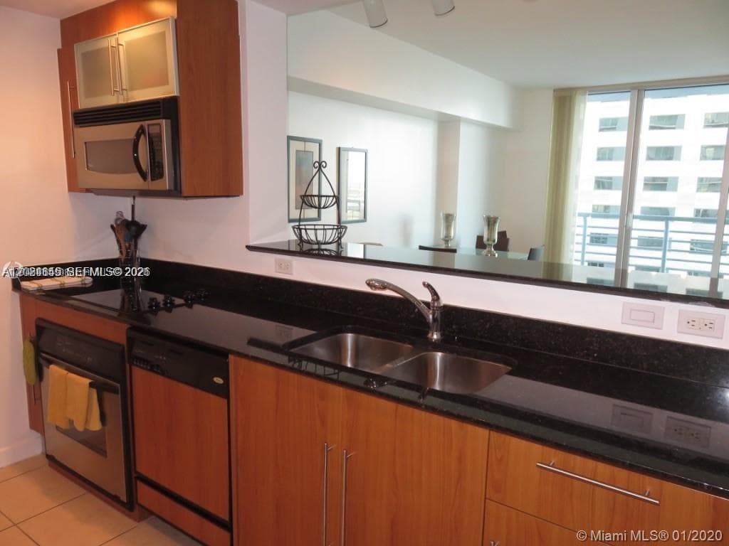 335 S Biscayne Blvd # 2506, Miami, FL 33131 photo 2