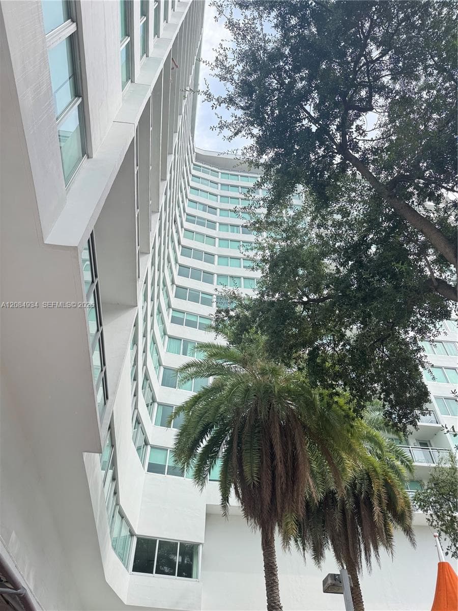7135 SE Collins Ave # 1806, Miami Beach, FL 33141 photo 2