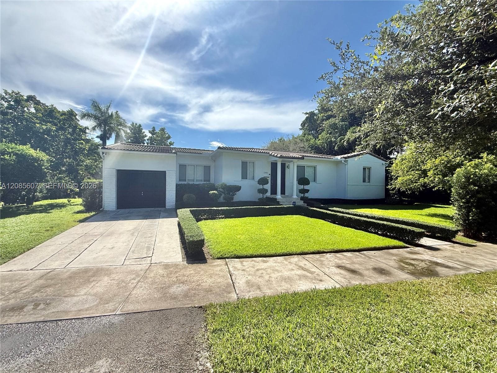 2001 Coral Gate Dr, Miami, FL 33145 photo 2