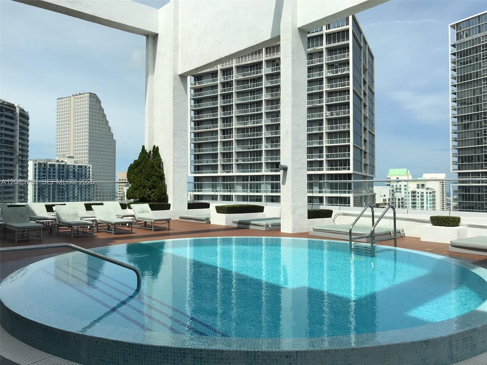 55 SE 6th St # 2702, Miami, FL 33131 photo 2